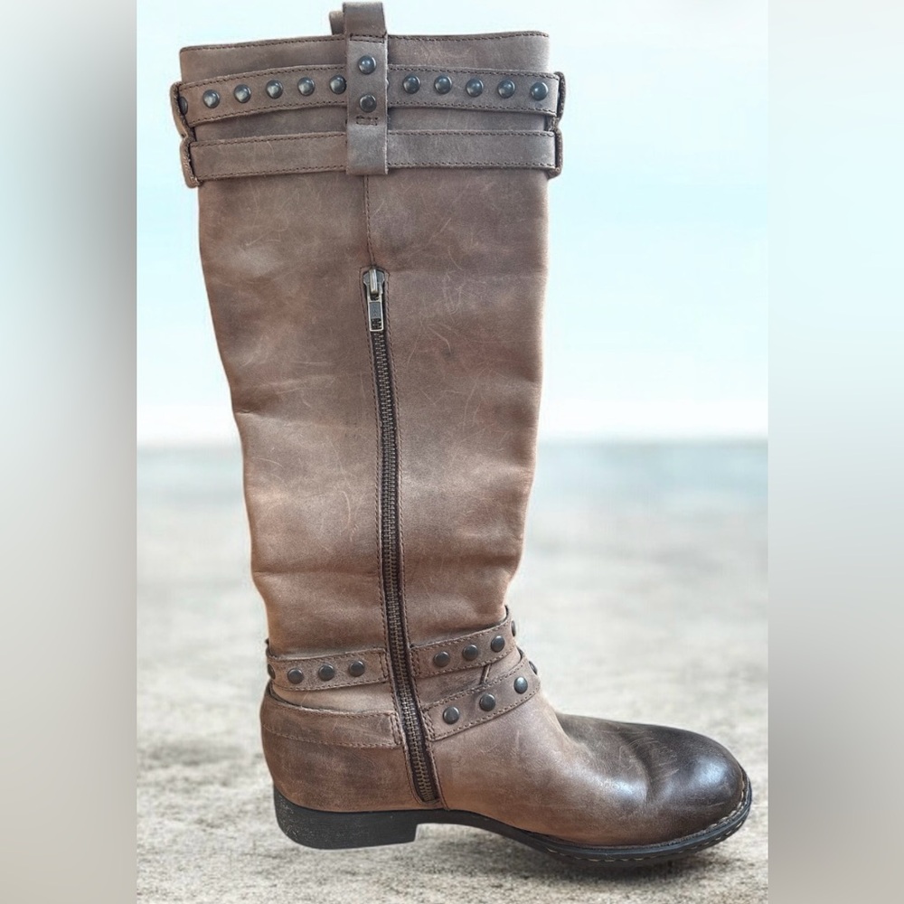 BORN Leather Riding Boots with Studded Buckles and Beautiful Detailing Size 7.5 - Picture 3 of 9